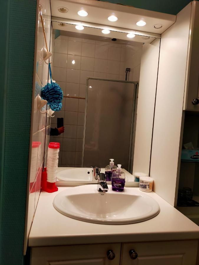 La Petite Maison Bleue Lopérec Esterno foto
